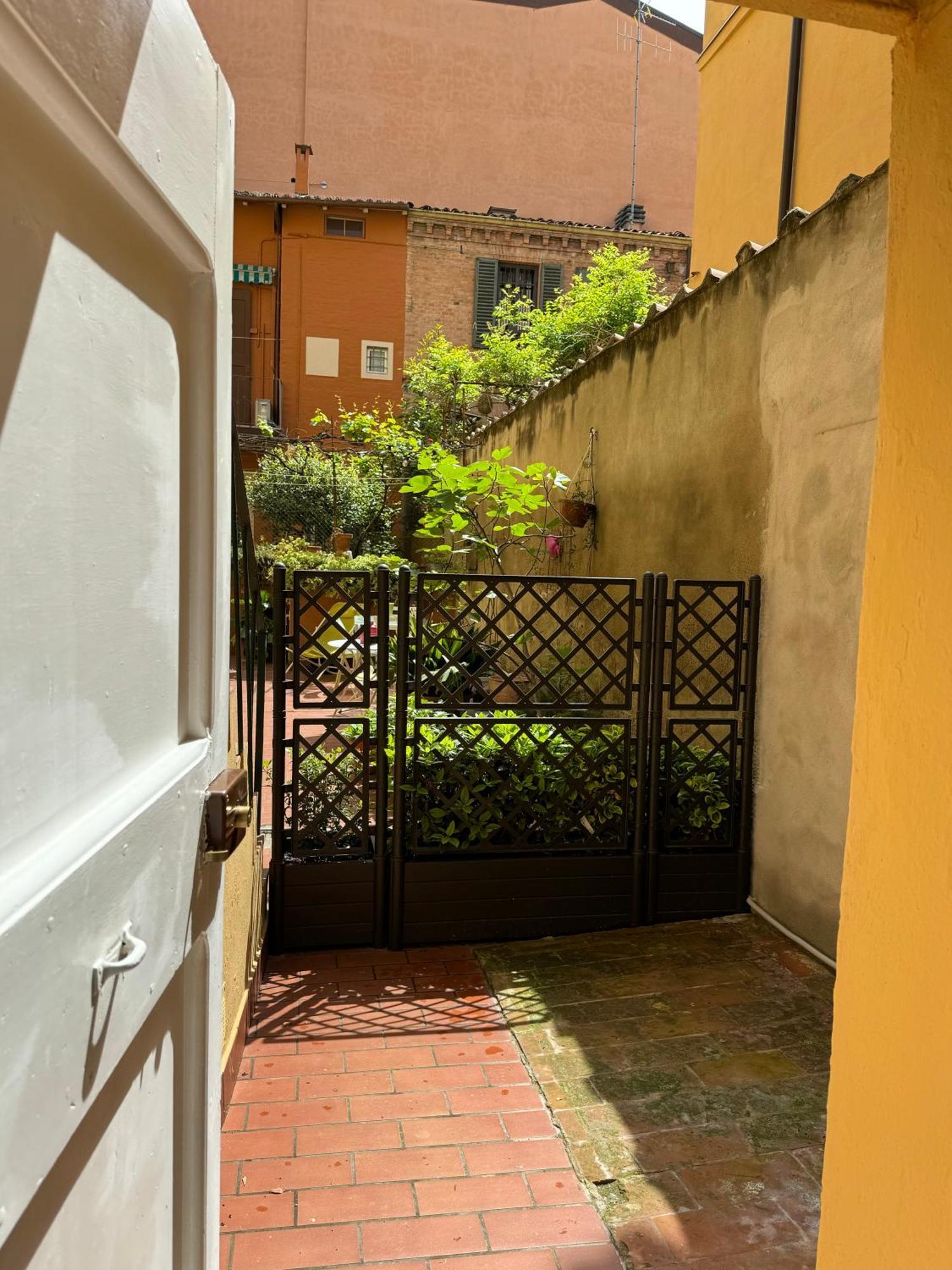 Апартаменти La Casina A Porta Castiglione Болонья Екстер'єр фото
